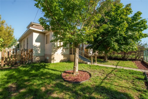574 Van Horne Street  Penticton, BC V2A 4K8