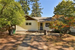 5229 Jersey Rd Saanich, BC V8Y 2H2