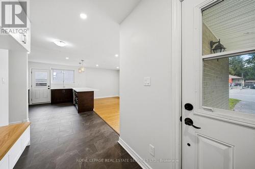 MAIN - 6 CORBETT CRESCENT , Aurora, Ontario L4G 2G1 3