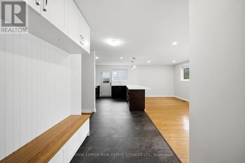 MAIN - 6 CORBETT CRESCENT , Aurora, Ontario L4G 2G1 4