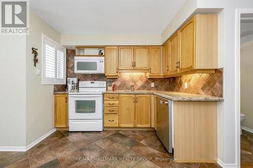 15 Provender Avenue, Ottawa, ON 