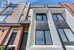2 - 130 FREDERICK TISDALE DRIVE Toronto, ON M3K 0A5