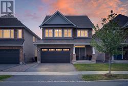 488 FAMILLE LAPORTE AVENUE Ottawa, ON K4A 1J6