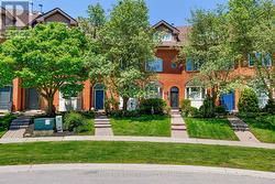68 TRADEWIND DRIVE Oakville, ON L6L 6K8