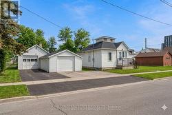 2386 SOVEREIGN STREET Oakville, ON L6L 1L8