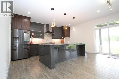 859 MAGNOLIA LANE , Sarnia, Ontario N7S 0B6 5