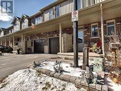 22 - 380 LAKE STREET Grimsby, ON L3M 0E8