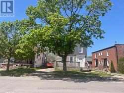 UPPER - 215 MCALPINE AVENUE S Welland (Lincoln/Crowland), ON L3B 1T8