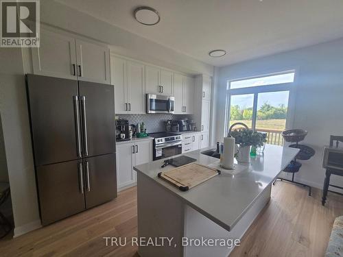 229 BANKSIDE WAY , Ottawa, Ontario K2J 6K3 3