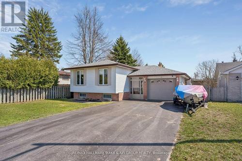 11 CHARLOTTE COURT  Barrie, ON L4N 6B2