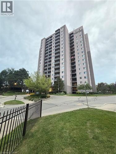 975 WARWICK Court Unit# 1210 , Burlington, Ontario L7T 3Z7 3