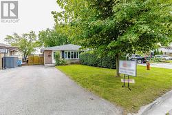 14 CARLTON DRIVE Orangeville, ON L9W 2X9