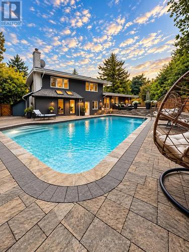 27 ARTINGER COURT , Toronto, Ontario M3B 1J9 2