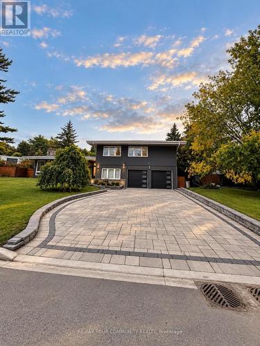 27 ARTINGER COURT , Toronto, Ontario M3B 1J9 3