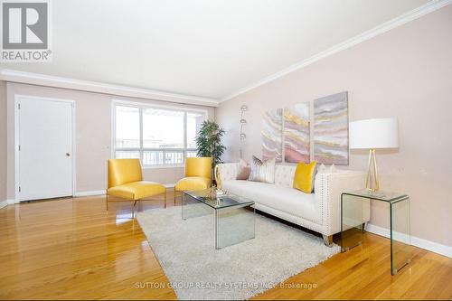 UPPER - 233 HULLMAR DRIVE , Toronto, Ontario M3N 2G2 2