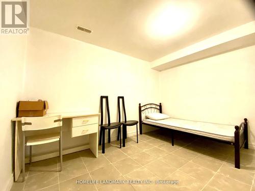 ROOM C - 3371 CIDER MILL PLACE , Mississauga, Ontario L5L 3H6 4