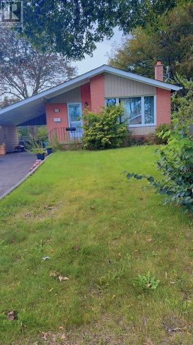 858 CHAPLEAU DRIVE , Pickering, Ontario L1W 1P4 2