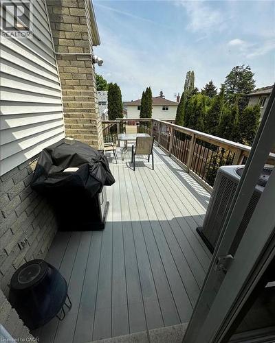 535 APPLEDALE Crescent Unit# Upper , Waterloo, Ontario N2T 1V8 5