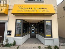 3467 LAKE SHORE BOULEVARD W  Toronto, ON M8W 1N2