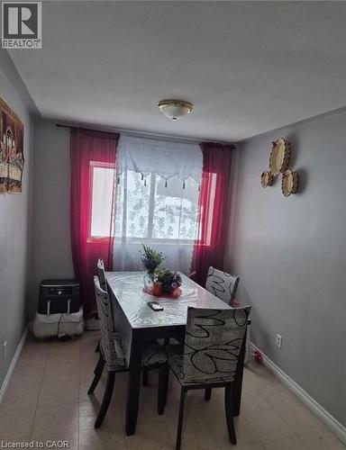 76 BRYBECK Crescent Unit# 303 , Kitchener, Ontario N2M 2C6 5