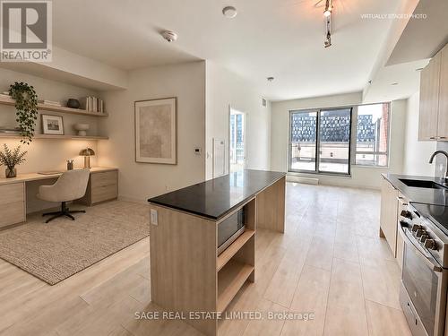 730 - 31 TIPPETT ROAD , Toronto, Ontario M3H 0C8 3