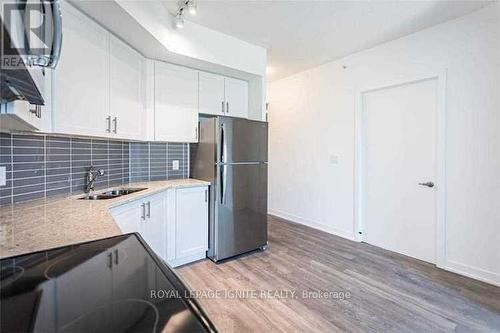 417 - 550 NORTH SERVICE ROAD , Grimsby, Ontario L3M 0H9 4