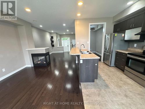 428 FOXHALL WAY , Ottawa, Ontario K2M 0G1 4