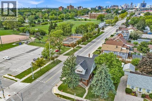 306 FOCH  Windsor, ON N8X 2V9