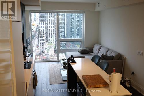 #2304 - 89 CHURCH STREET , Toronto, Ontario M5C 0B7 3