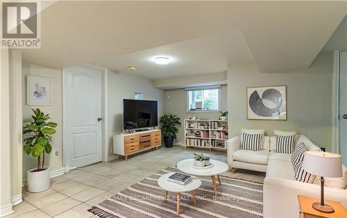 2 - 609 Mohawk Road E, Hamilton, ON 