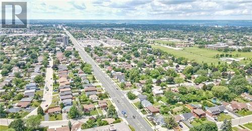 2 - 609 Mohawk Road E, Hamilton, ON 