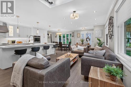 1957 Delaney Drive, Mississauga, ON 