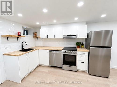 LOWER - 148 ASCOT AVENUE , Toronto, Ontario M6E 1G4 5