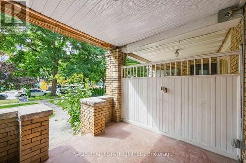 MAIN FLOOR - 251 HIGH PARK AVENUE , Toronto, Ontario M6P 2S5 3