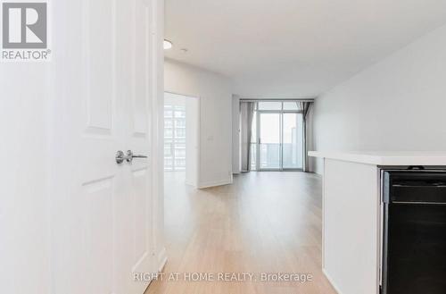 2010 - 70 ABSOLUTE AVENUE , Mississauga, Ontario L4Z 0A4 4