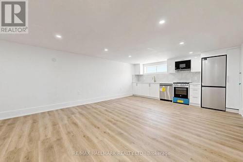 BASEMENT 2 - 11 JOHNSON ROAD , Aurora, Ontario L4G 2A3 3