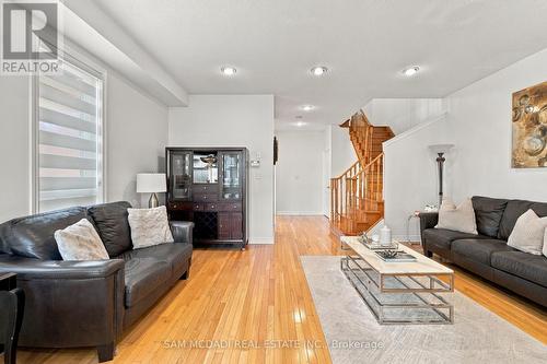 7331 Cork Tree Row, Mississauga, ON 