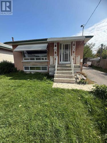 3 BAYBROOK CRESCENT , Toronto, Ontario M1H 2R5 2