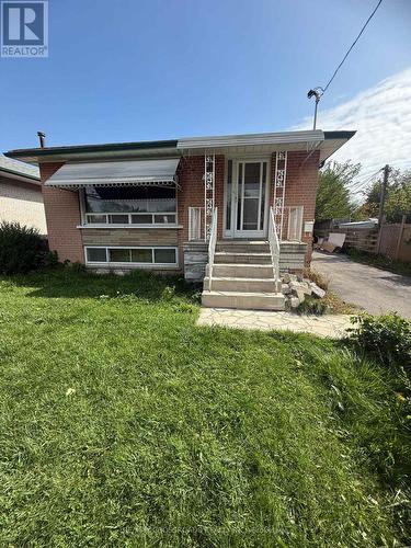 3 BAYBROOK CRESCENT , Toronto, Ontario M1H 2R5 3