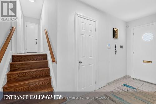 MAIN - 51 SLOLEY ROAD , Toronto, Ontario M1M 1C7 5
