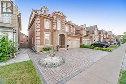 84 FRED YOUNG DRIVE Toronto, ON M3L 0A3