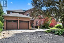 1634 TIPPERARY COURT Mississauga, ON L5H 3Z4