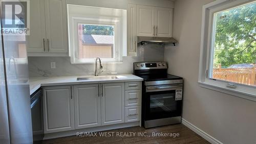 UPPER - 65 CLAPPERTON AVENUE , Toronto, Ontario M1L 4K7 2