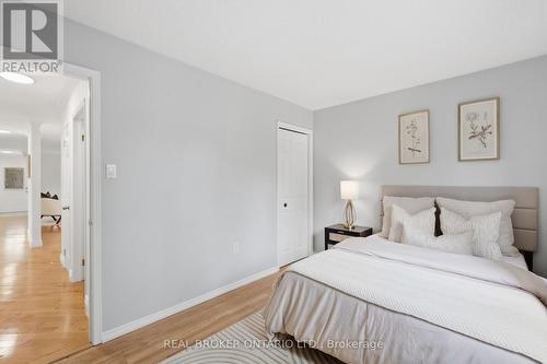 1249 Thorpe Road, Burlington, ON 
