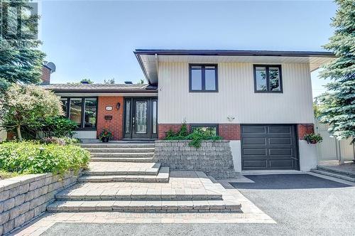 2678 Ulster Crescent, Ottawa, ON 