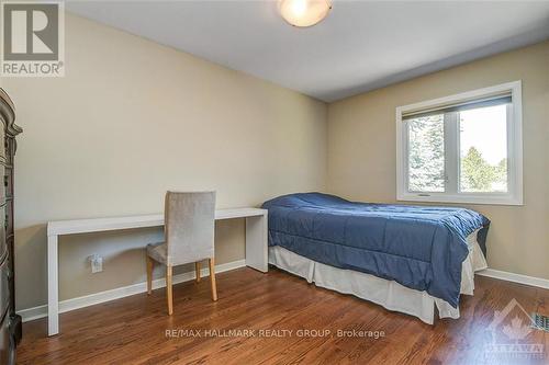 2678 Ulster Crescent, Ottawa, ON 