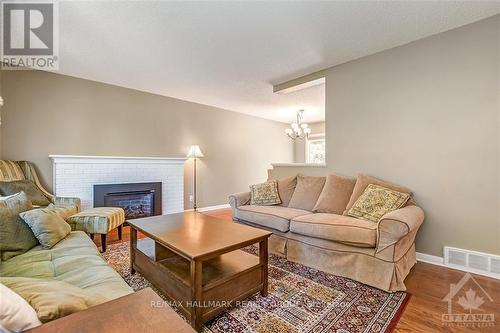 2678 Ulster Crescent, Ottawa, ON 