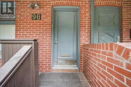SUITE 1 - 96 GRANBY STREET , Toronto, Ontario M5B 1J1 4
