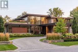 6 MARYVALE CRESCENT Richmond Hill, ON L4C 6P8