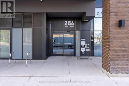 811 - 286 MAIN STREET , Toronto, Ontario M4C 0B3 2